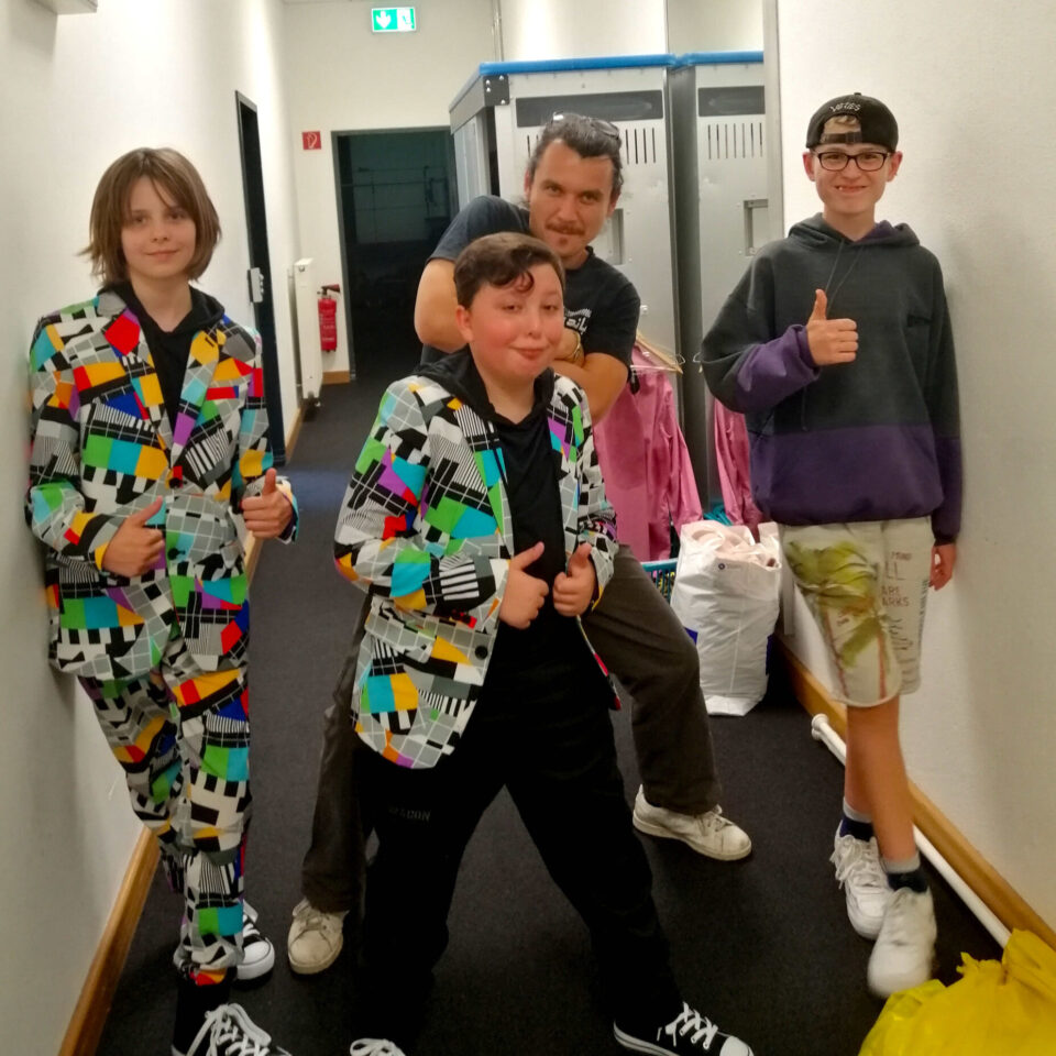 Musikworkshop für Jugendliche in einem Kulturraum